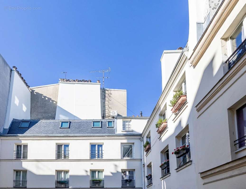 Appartement à PARIS-11E