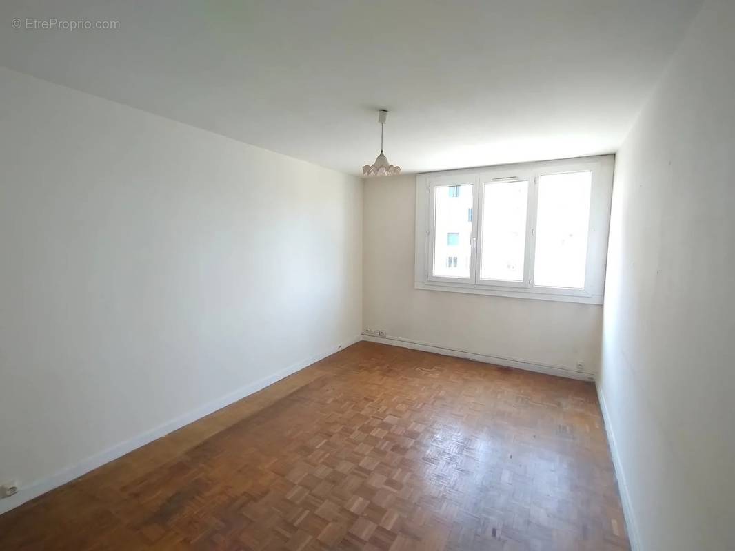 Appartement à MAISONS-ALFORT