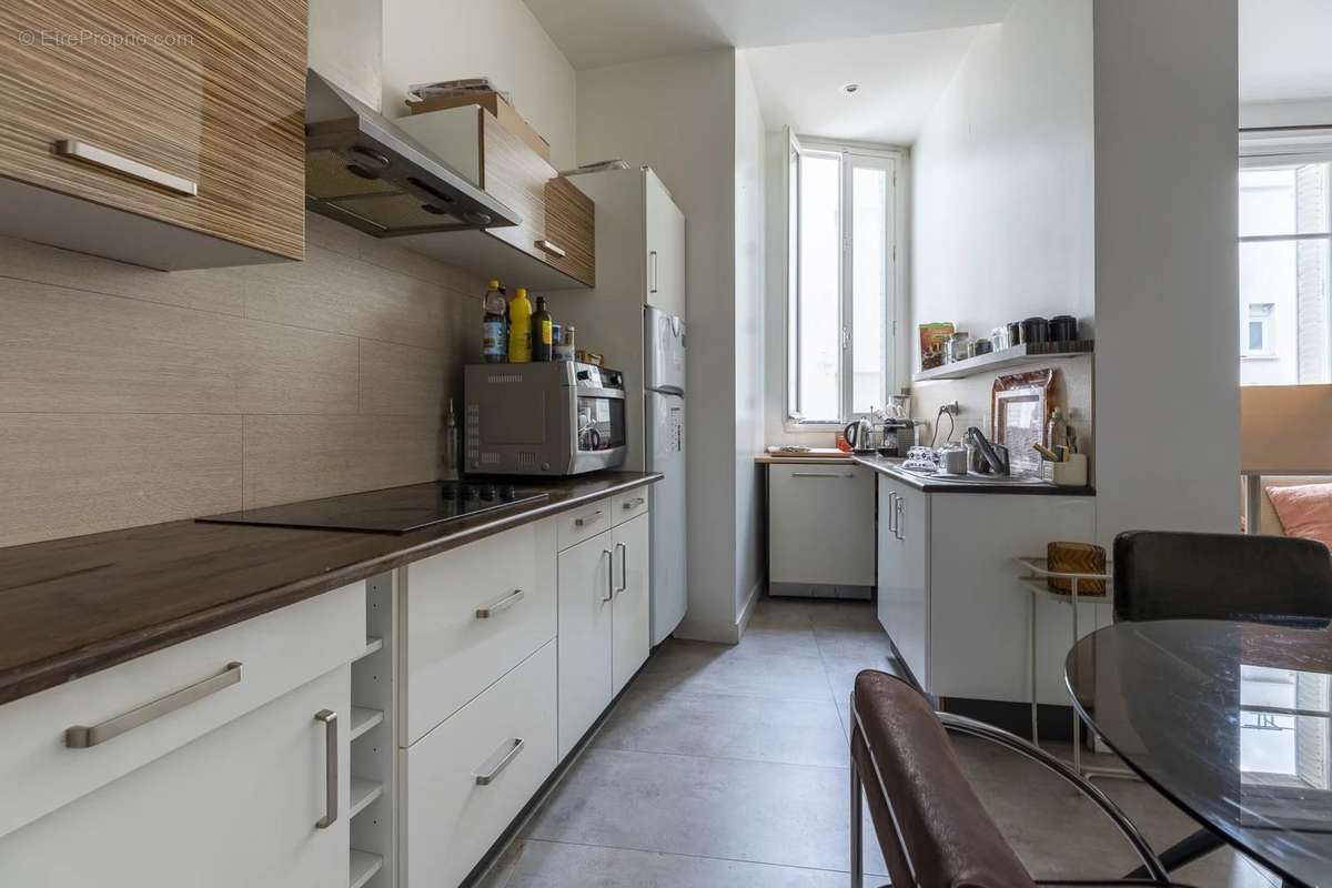 Appartement à PARIS-17E