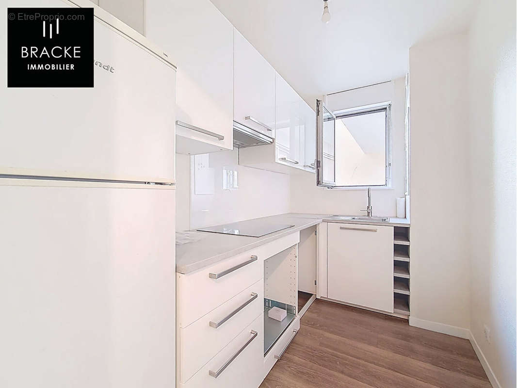 Appartement à COURBEVOIE