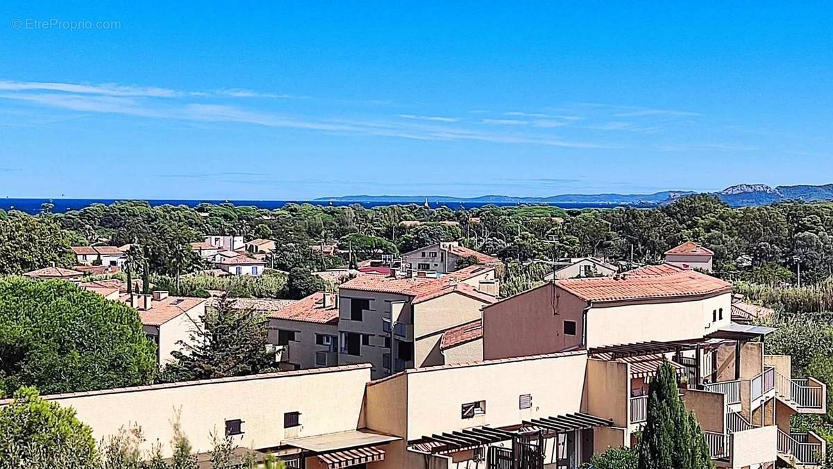 Appartement à HYERES