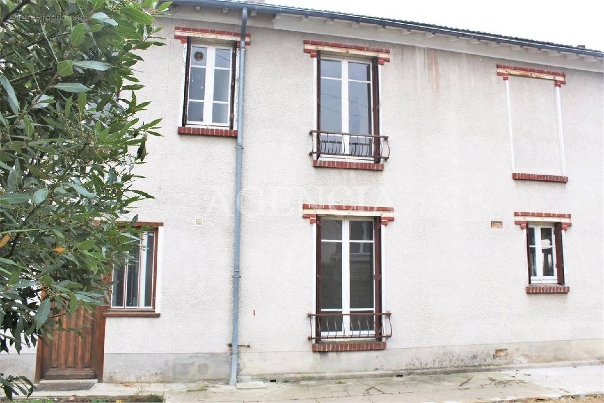 Appartement à PONTAULT-COMBAULT