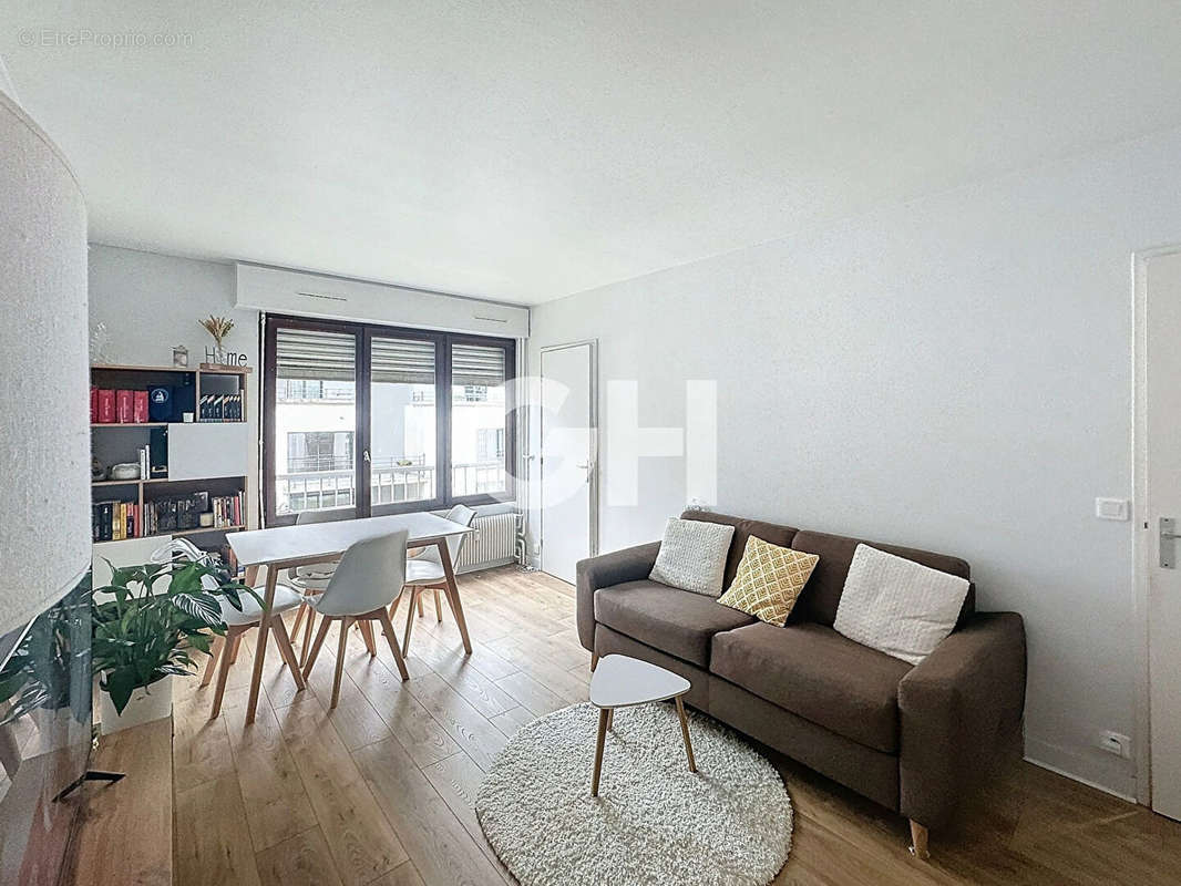 Appartement à PARIS-12E