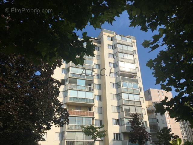 Appartement à ASNIERES-SUR-SEINE