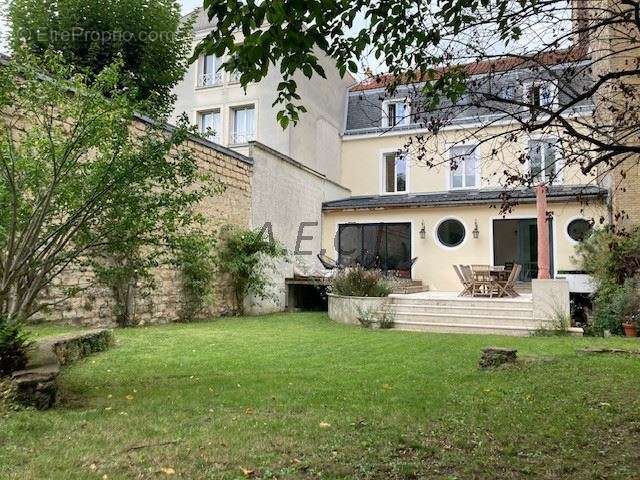 Maison à ASNIERES-SUR-SEINE