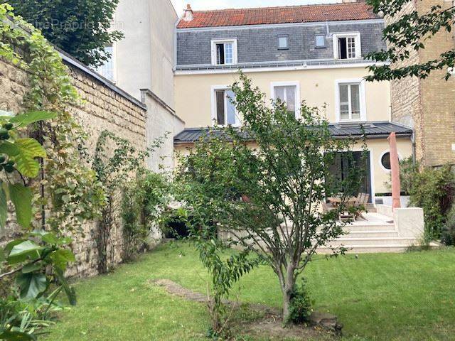 Maison à ASNIERES-SUR-SEINE