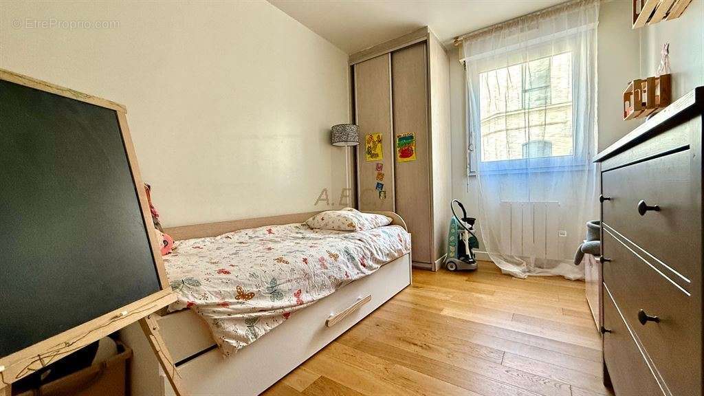 Appartement à ASNIERES-SUR-SEINE