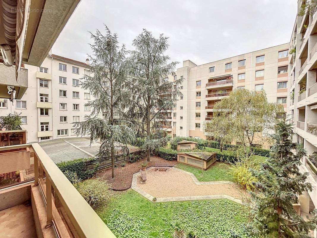 Appartement à LYON-6E