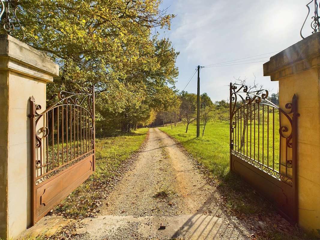 Maison à MONTCABRIER