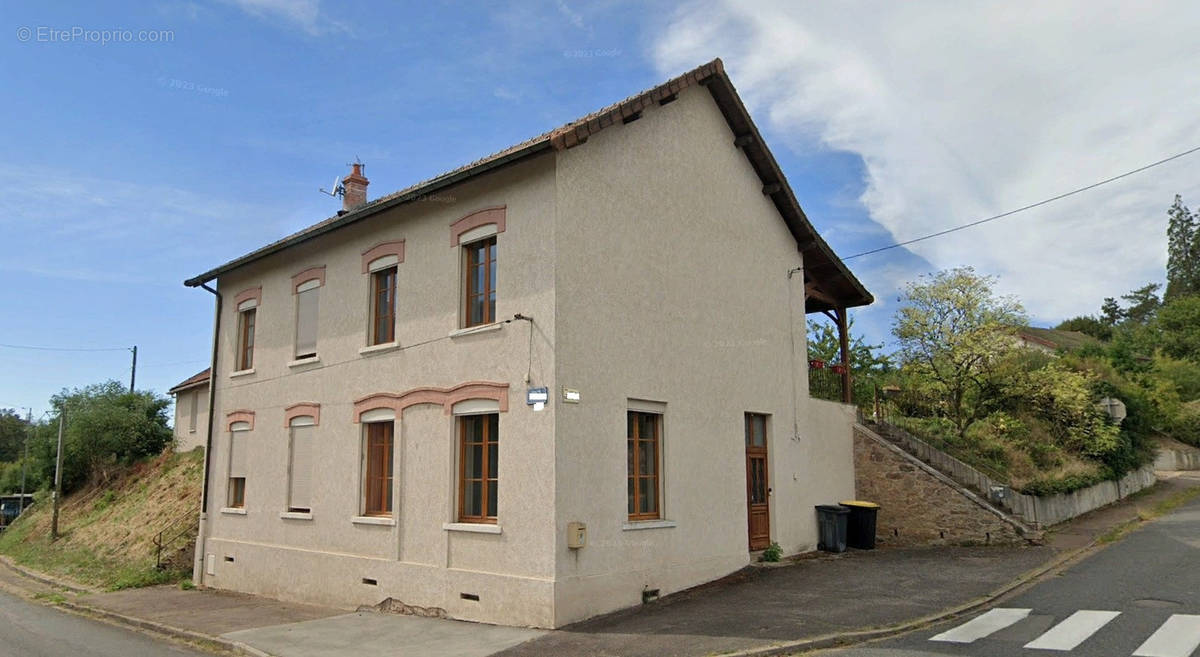 Maison à LE BREUIL