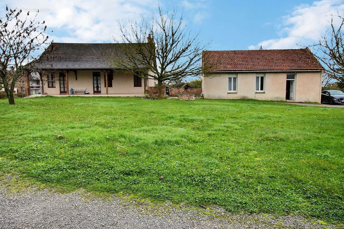 Maison à LE BREUIL