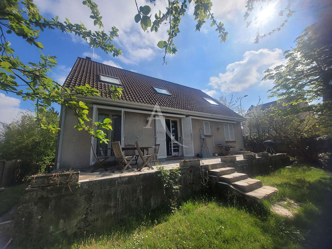 Maison à BRY-SUR-MARNE