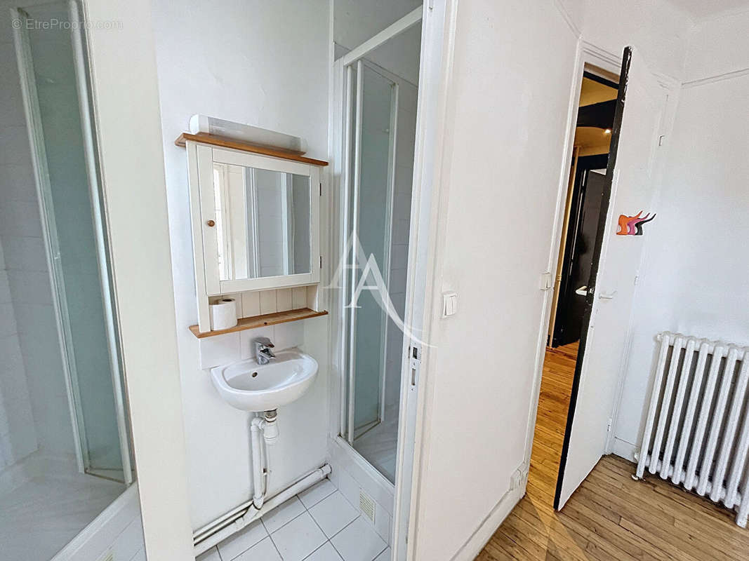 Appartement à PARIS-20E