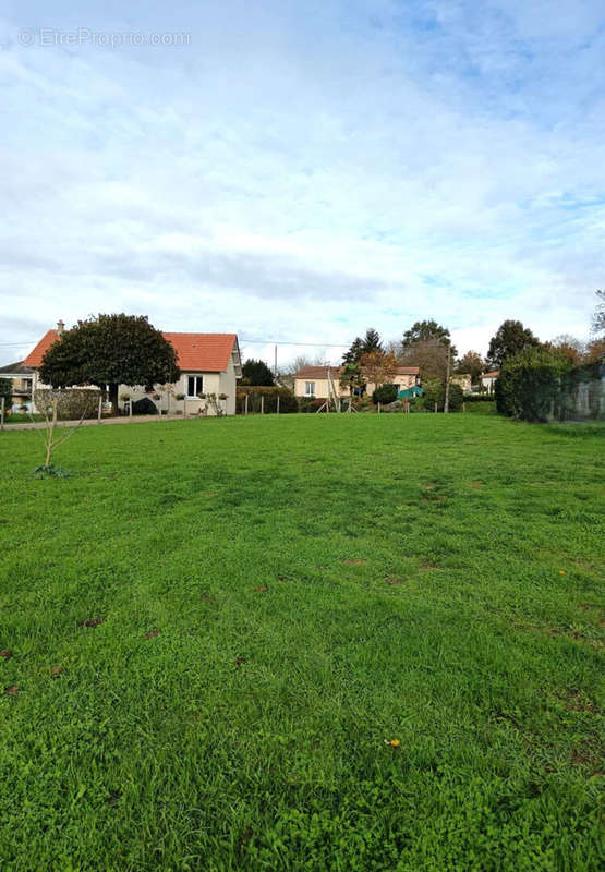 Maison à BELLAC