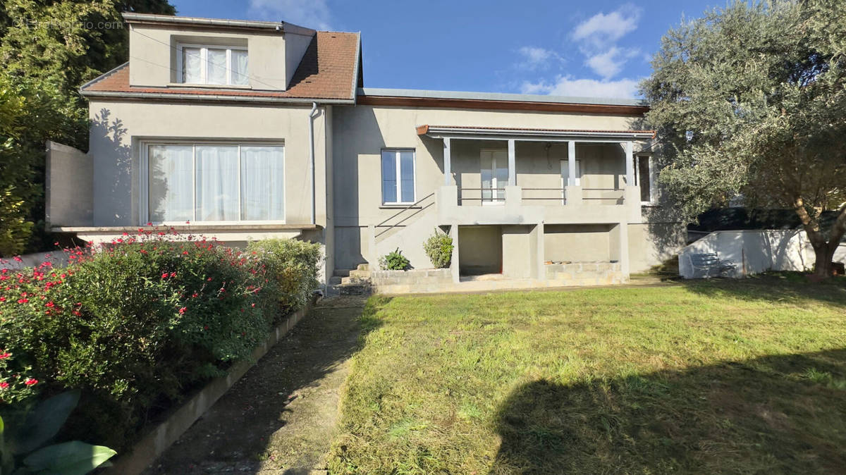 Maison à SAVIGNY-SUR-ORGE