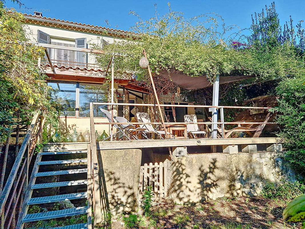 Maison à VILLENEUVE-LES-AVIGNON