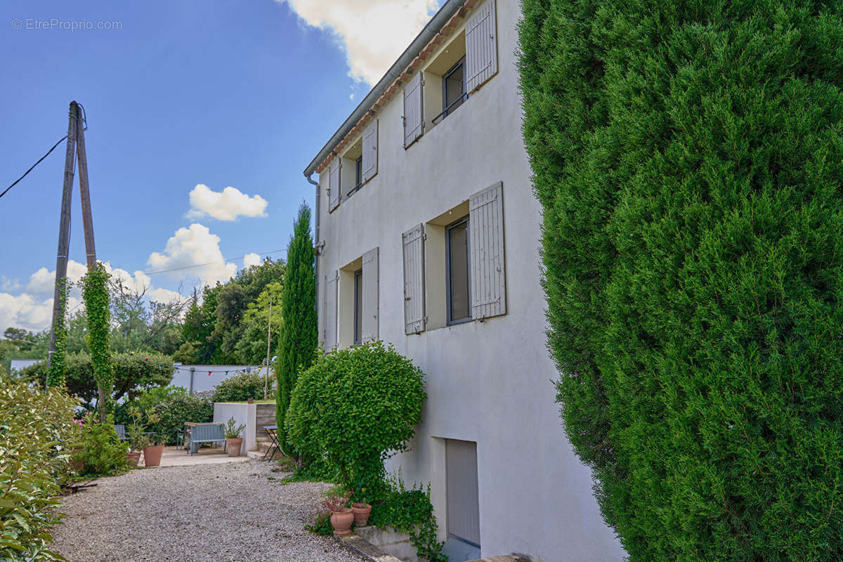 Maison à VILLENEUVE-LES-AVIGNON