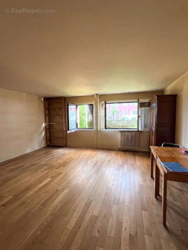 Appartement à MONTROUGE