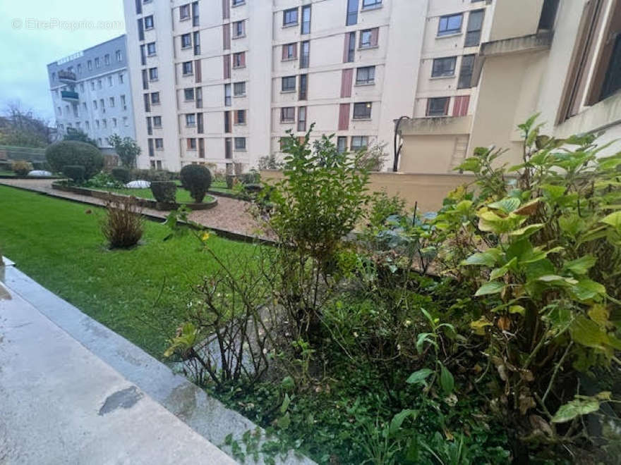 Appartement à MONTROUGE