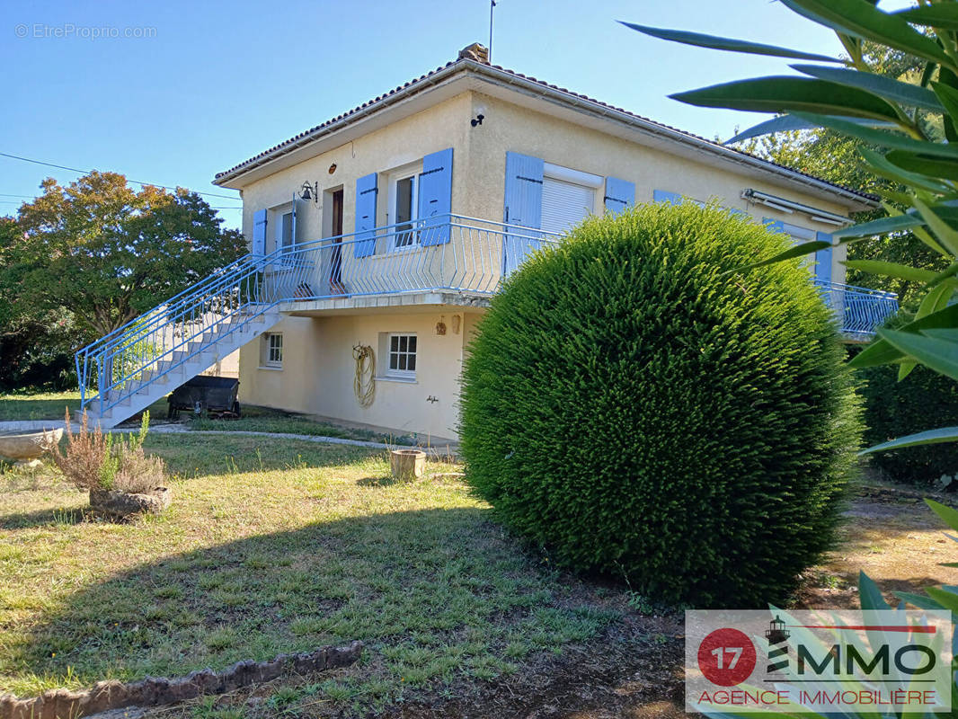 Maison à TONNAY-CHARENTE