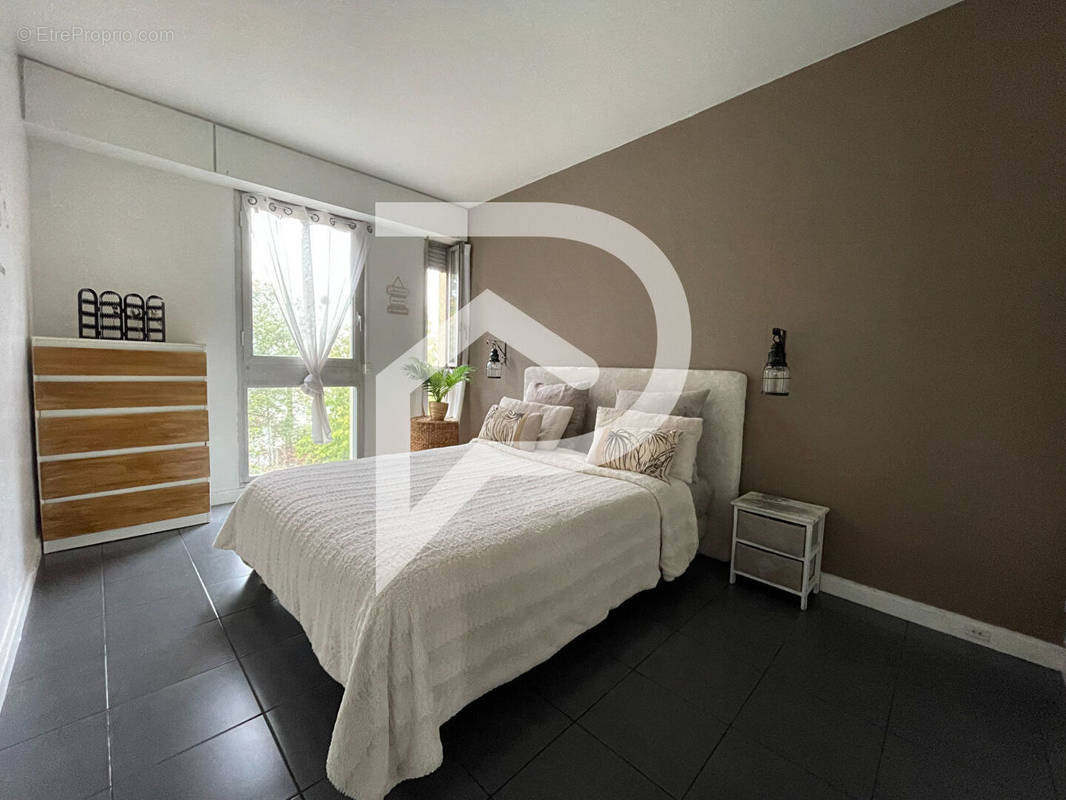 Appartement à LIMEIL-BREVANNES