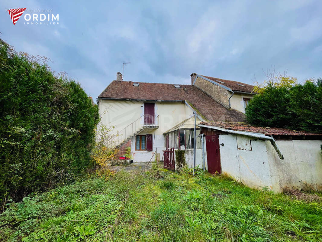 Maison à DAMPIERRE-SOUS-BOUHY