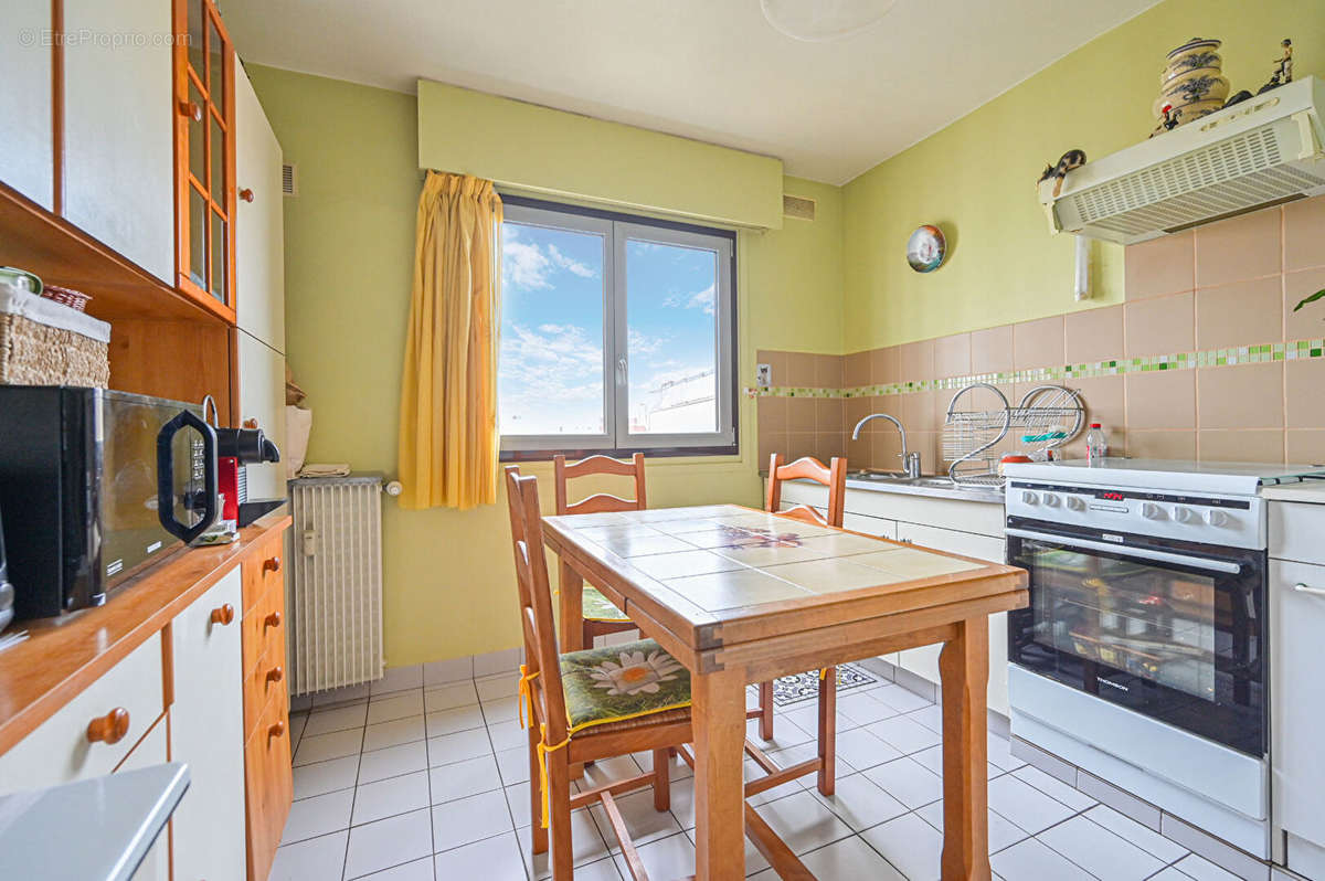 Appartement à PARIS-19E