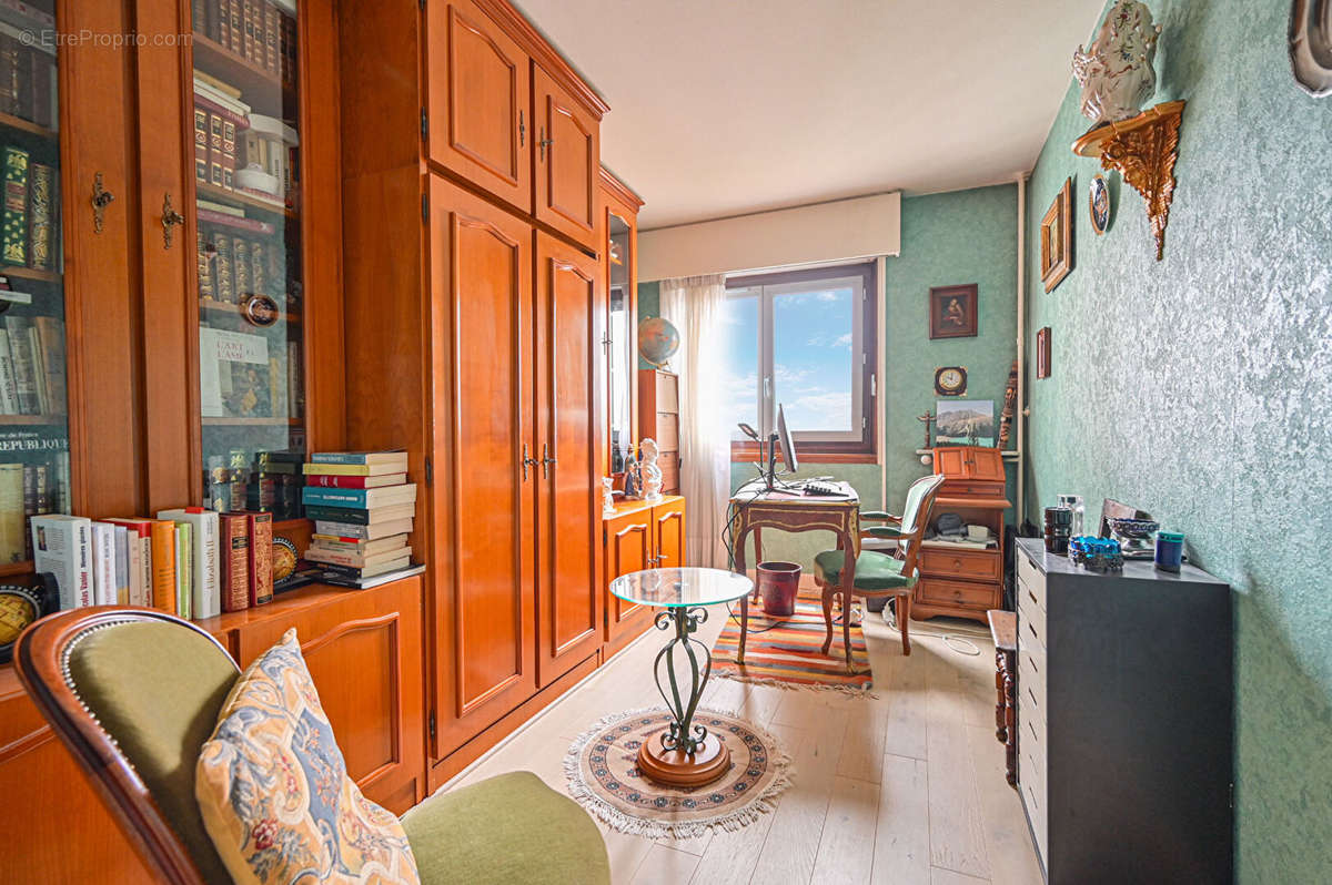 Appartement à PARIS-19E