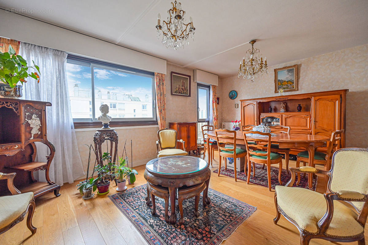 Appartement à PARIS-19E