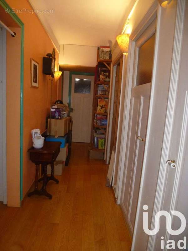 Photo 2 - Appartement à COURBEVOIE