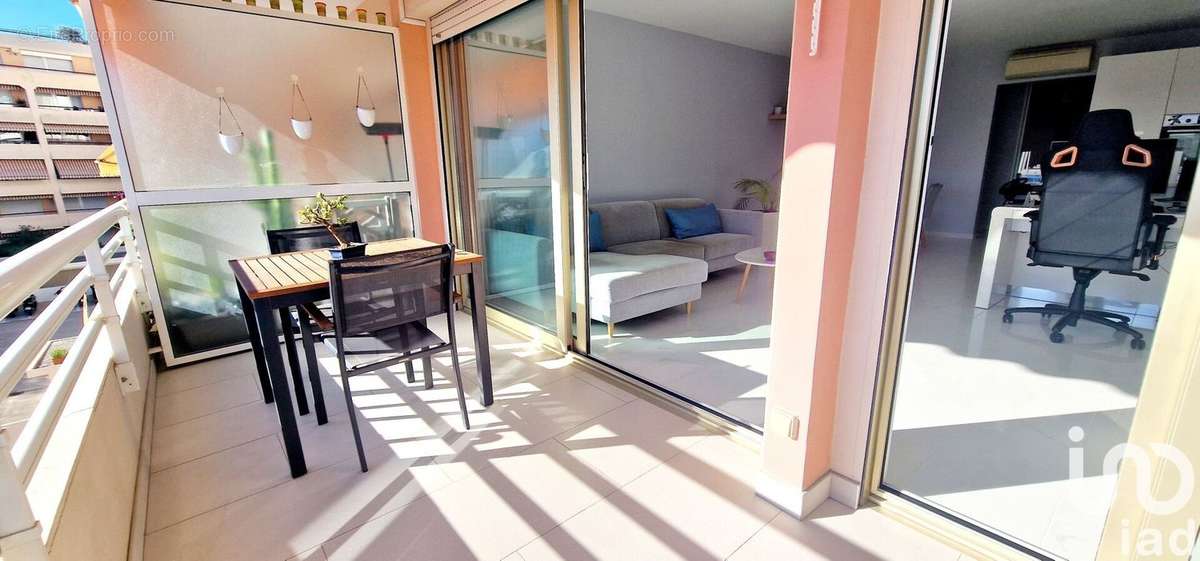 Photo 2 - Appartement à ROQUEBRUNE-CAP-MARTIN