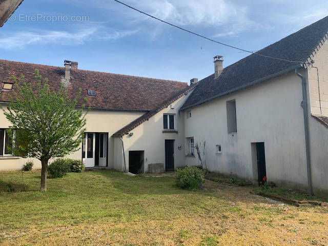 Maison à RIGNY-LE-FERRON