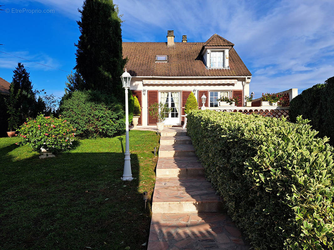 Maison à BEAUMONT-SUR-OISE