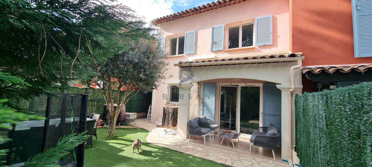 Maison à FREJUS