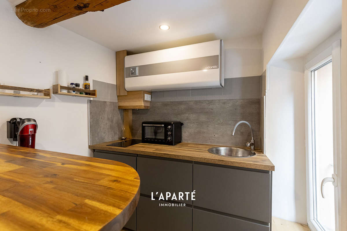 Appartement à MARSEILLE-1E