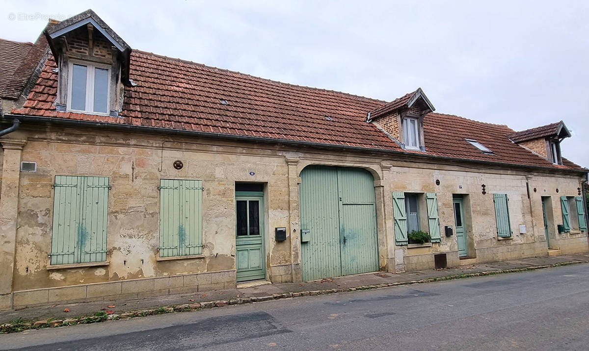 Maison à ELINCOURT-SAINTE-MARGUERITE