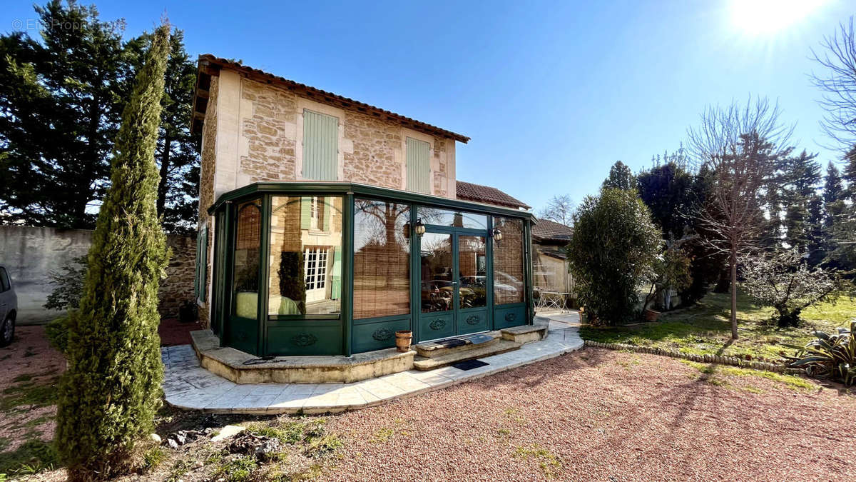 Maison à SORGUES