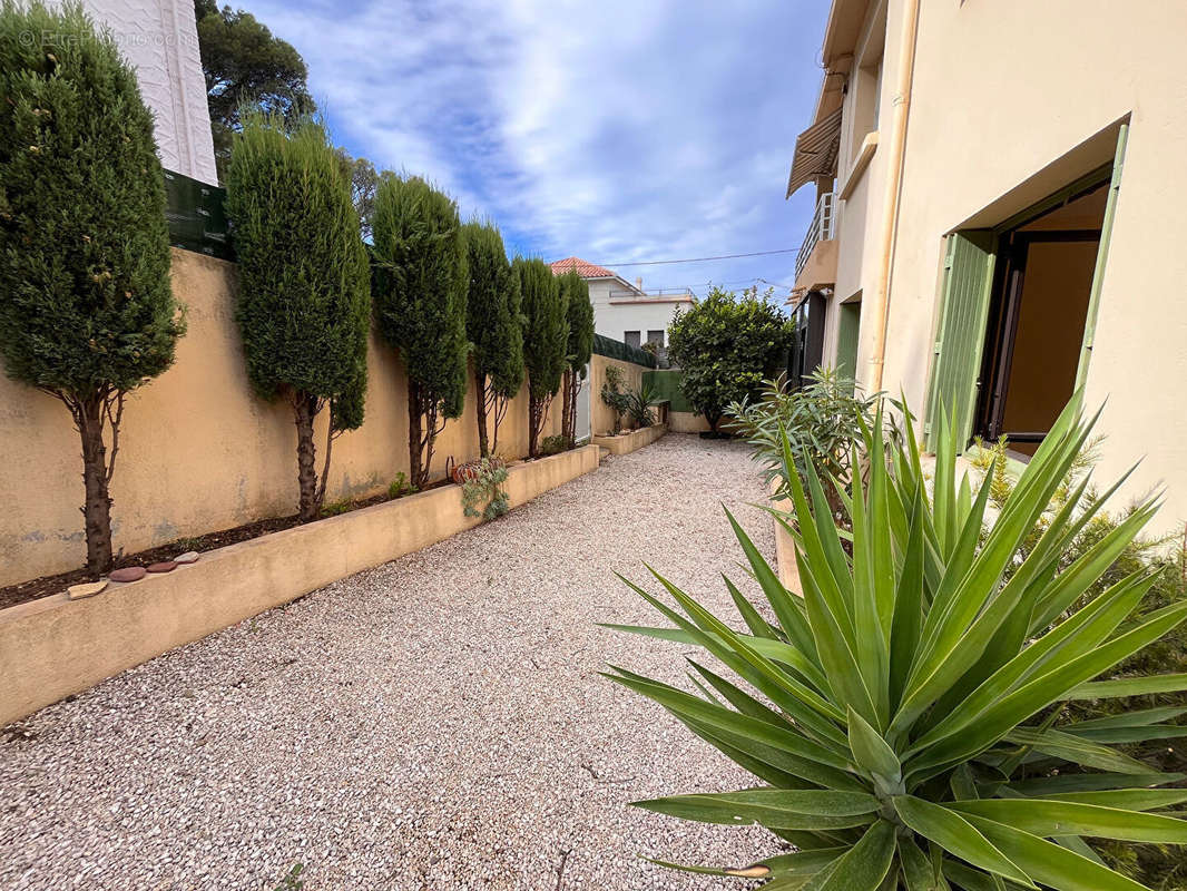 Appartement à SANARY-SUR-MER