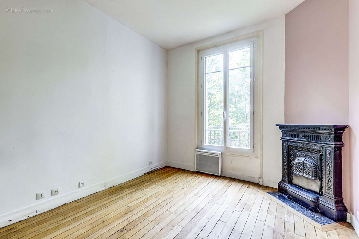 Appartement à PARIS-14E