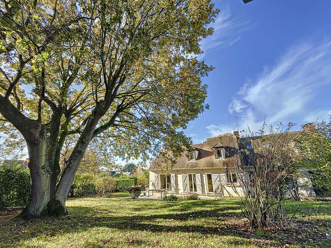 Maison à VILLIERS-SAINT-FREDERIC