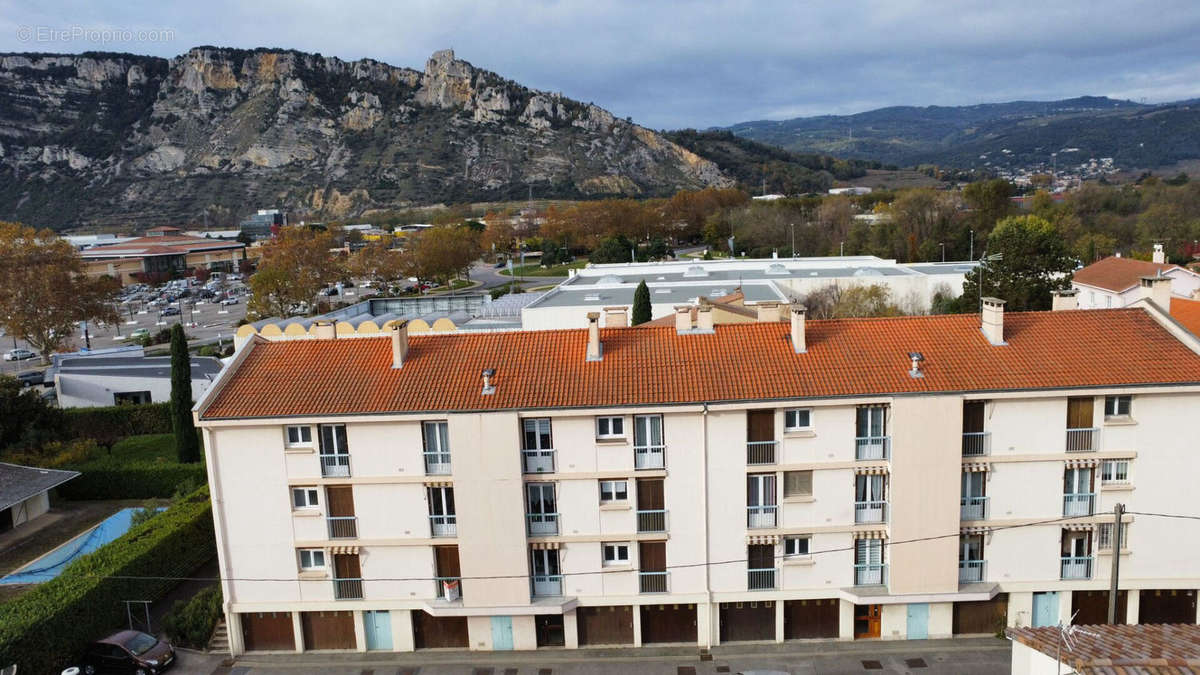 Appartement à GUILHERAND-GRANGES