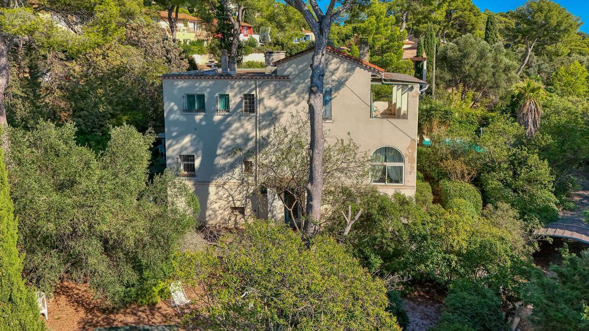 Maison à CARQUEIRANNE