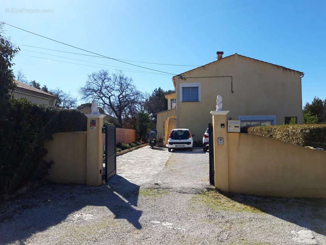 Appartement à SIX-FOURS-LES-PLAGES