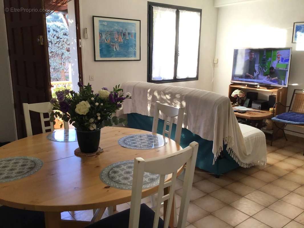 Appartement à BORMES-LES-MIMOSAS