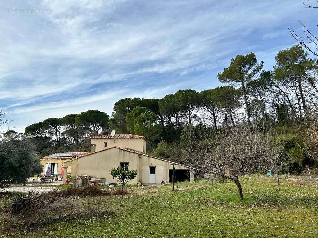 Maison à TOURVES