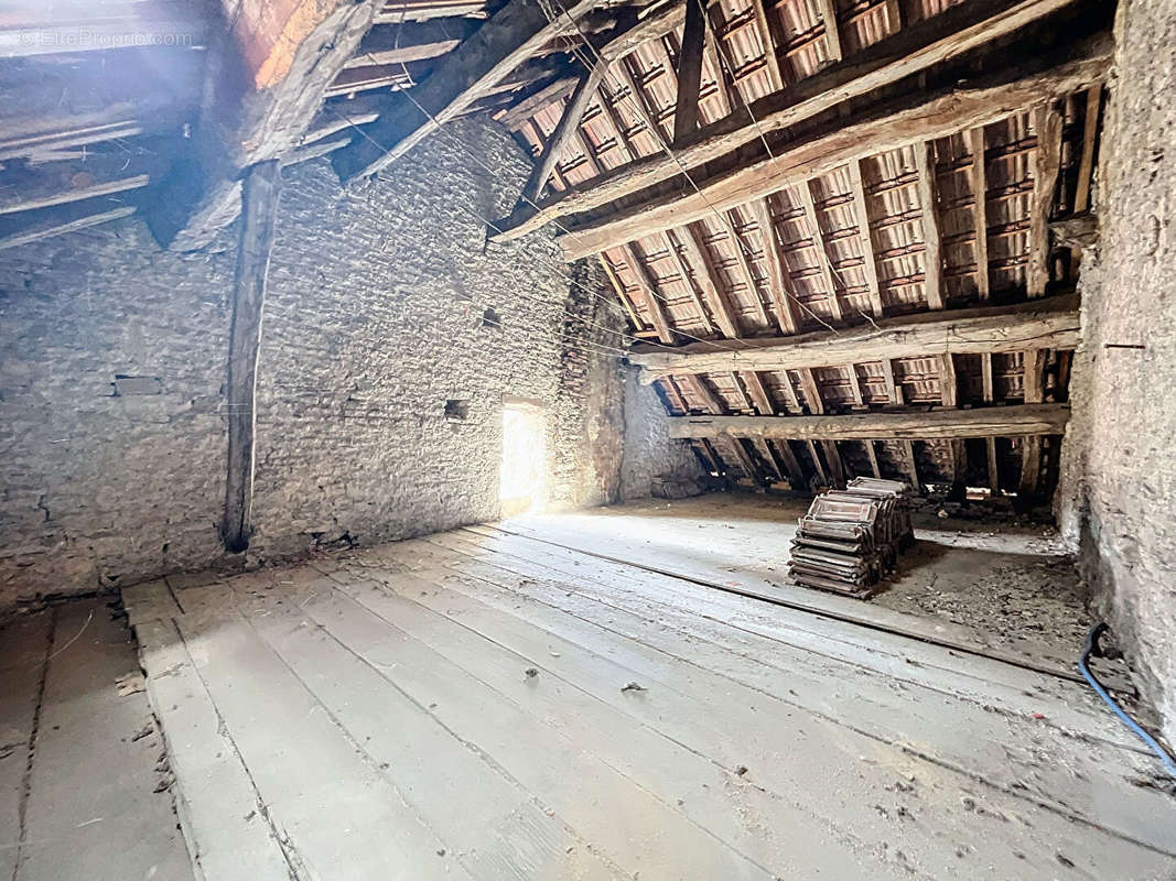 Maison à PLOMBIERES-LES-DIJON