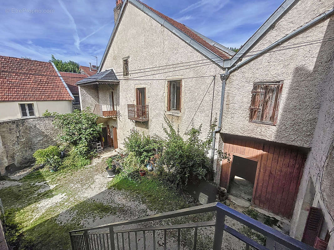 Maison à PLOMBIERES-LES-DIJON