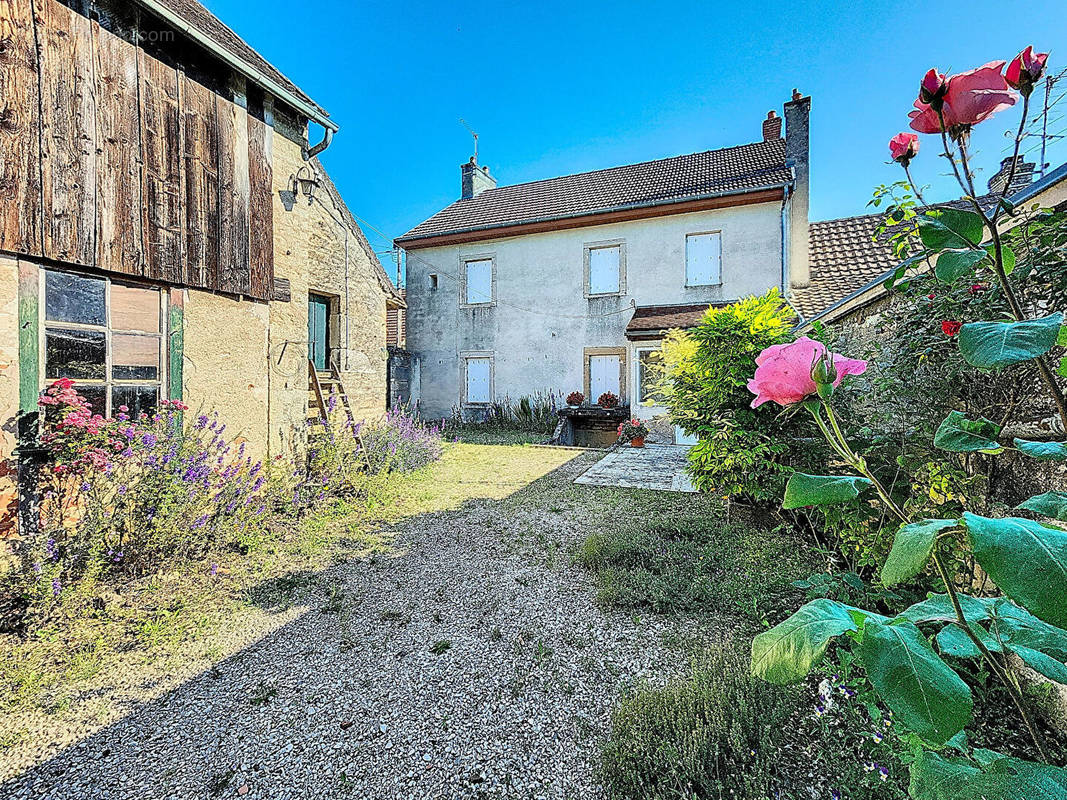 Maison à MARSANNAY-LA-COTE