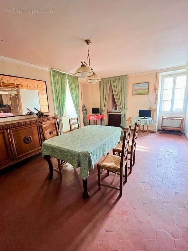 Appartement à MONTMIRAIL