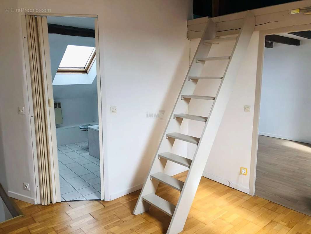 Appartement à REBAIS